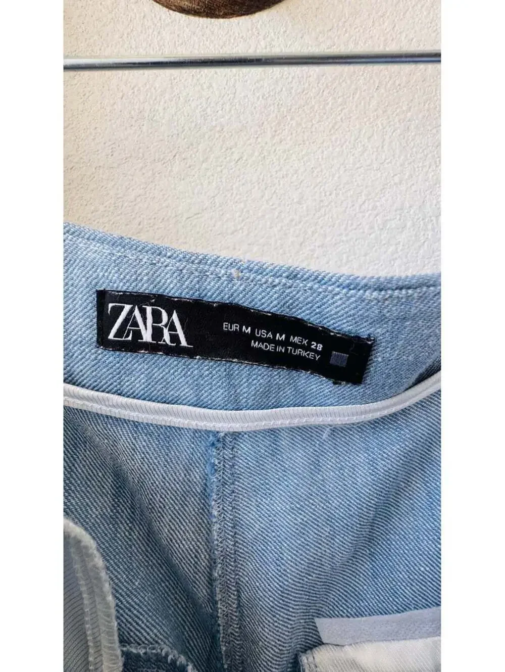 Zara Light Blue Chambray Cuffed Cropped Trousers Size M